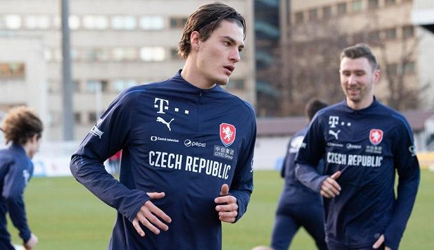 Patrik Schick během tréninku fotbalové reprezentace před zápasy s národními týmy Anglie a Brazilie.