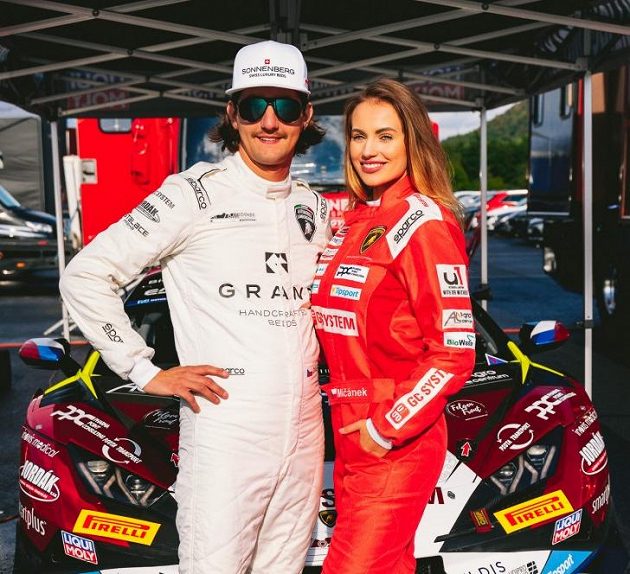 Jiří Mičánek a miss Natálie Kočendová.