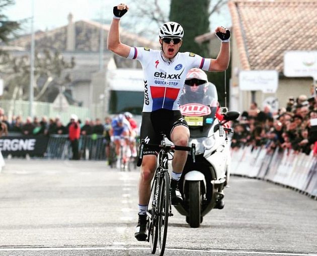 Petr Vakoč slaví triumf při francouzské jednorázovce Classic Sud Ardeche.