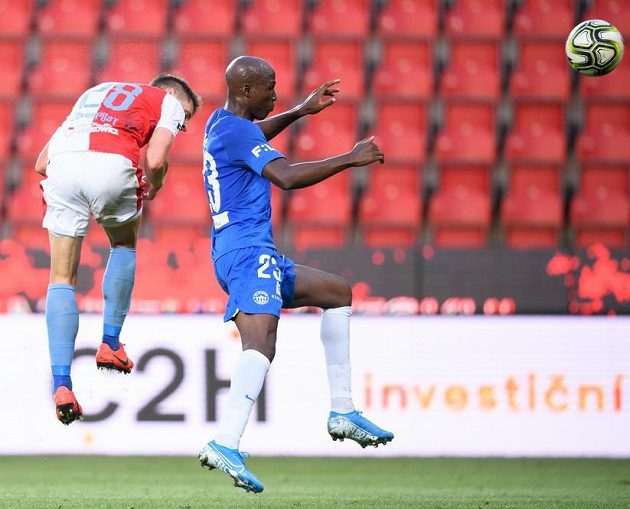 Lukáš Masopust ze Slavie a jeho gólová hlavička na 1:0 během utkání s Libercem.
