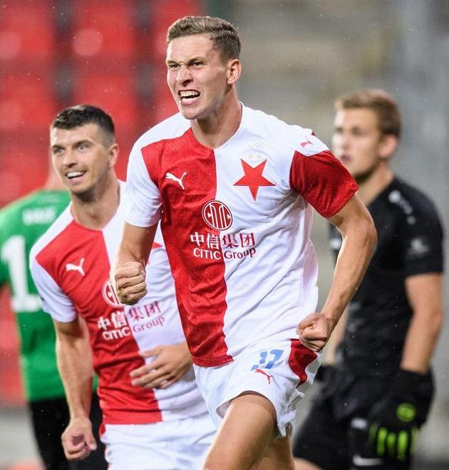 Lukáš Provod ze Slavie Praha oslavuje gól na 1:0 během utkání 2. kola Fortuna ligy s Příbramí.