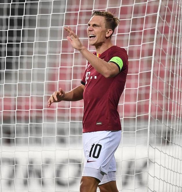 Kapitán Sparty Bořek Dočkal se po změně stran postaral o vyrovnávací gól v utkání Evropské ligy proti Lille.
