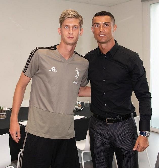 Český mladík Roman Macek a jeho nový parťák v Juventusu - slavný Cristiano Ronaldo.