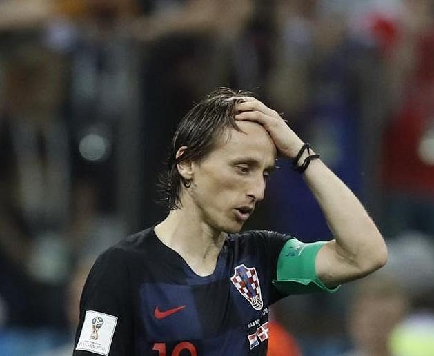 Chorvatský fotbalista Luka Modrič chvíli poté, co na MS proti Dánsku neproměnil penaltu.