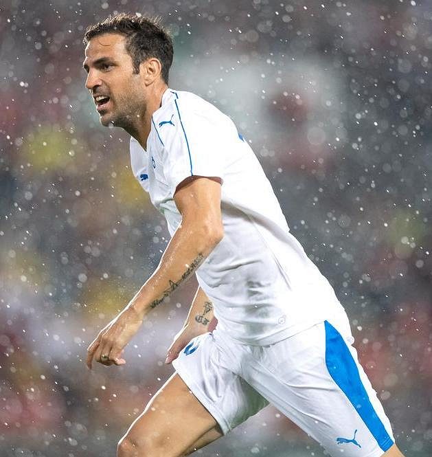 Cesc Fábregas během rozlučkového utkání Tomáše Rosického, hraného 9. června 2018 v Praze na Letné.