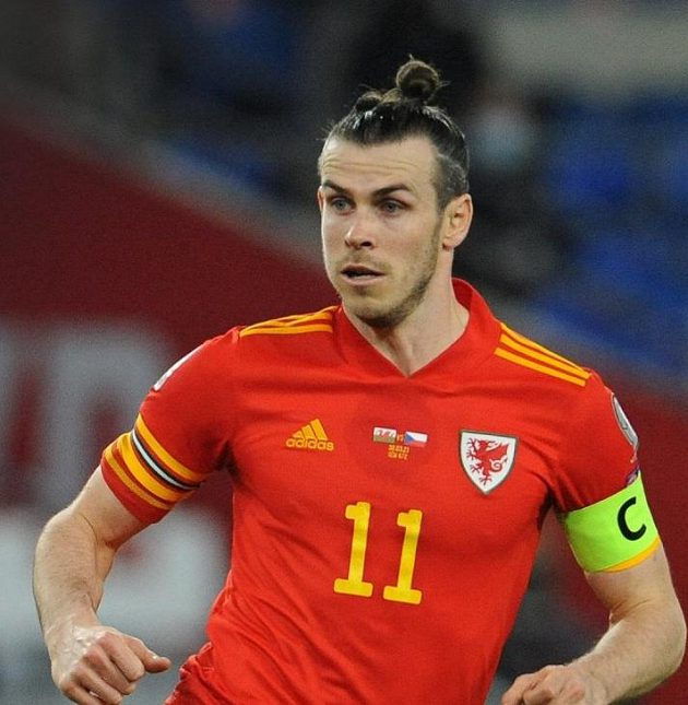 Gareth Bale při utkání Wales - Česko.