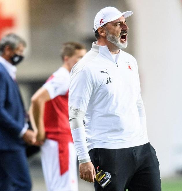 Trenér Slavie Praha Jindřich Trpišovský během utkání 4. kola Fortuna ligy s FK Teplice.