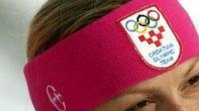 Chorvatka Janica Kosteličová se zlatou medailí z alpské kombinnace. Chorvatka Janica Kosteličová se zlatou medailí z alpské kombinnace.