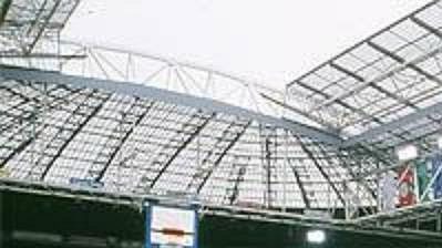Takto to vypadá uvnitř amsterdamské Areny. Vyroste podobný stadión i v Praze? Takto to vypadá uvnitř amsterdamské Areny. Vyroste podobný stadión i v Praze?