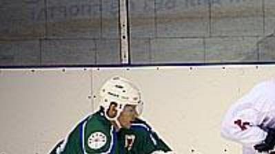 Jan Marek (vpravo) v dresu Metallurgu Magnitogorsk. Jan Marek (vpravo) v dresu Metallurgu Magnitogorsk.