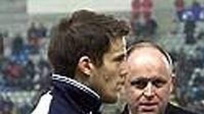Francouzský sudí Bertrand Layec (vpravo) Francouzský sudí Bertrand Layec (vpravo)
