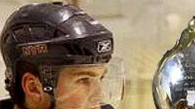 Jaromír Jágr (vlevo) a Joe Thornton patří k hlavním favoritům na Hartovu trofej pro nejužitečnějšího hráče NHL. Jaromír Jágr (vlevo) a Joe Thornton patří k hlavním favoritům na Hartovu trofej pro nejužitečnějšího hráče NHL.