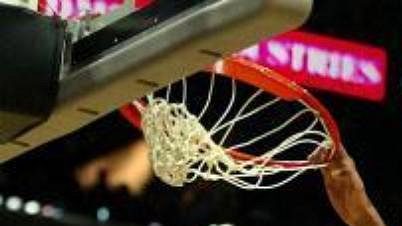 Tim Duncan z celku San Antonio Spurs. Tim Duncan z celku San Antonio Spurs.