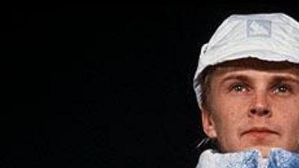Fin Matti Nykänen na snímku z roku 1988 na olympiádě v Calgary, kde získal tři zlaté medaile. Fin Matti Nykänen na snímku z roku 1988 na olympiádě v Calgary, kde získal tři zlaté medaile.