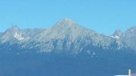 Pohled z Popradu na Tatry je úchvatný. Bude se tu ještě někdy hrát KHL? Pohled z Popradu na Tatry je úchvatný. Bude se tu ještě někdy hrát KHL?