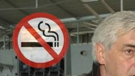 Ivanu Hlinkovi lékaři zakázali cigarety. Ivanu Hlinkovi lékaři zakázali cigarety.