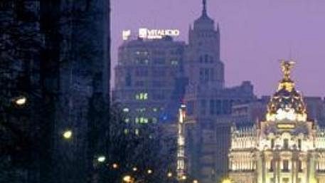 I přes teroristické hrozby žije Madrid čilým životem. I přes teroristické hrozby žije Madrid čilým životem.