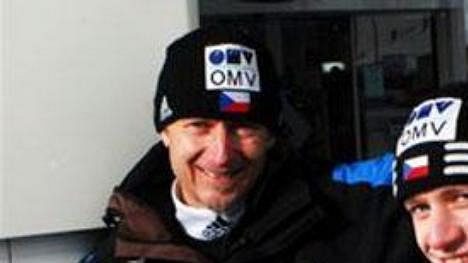 Český skokan na lyžích Roman Koudelka (vpravo) a Richard Schallert Český skokan na lyžích Roman Koudelka (vpravo) a Richard Schallert