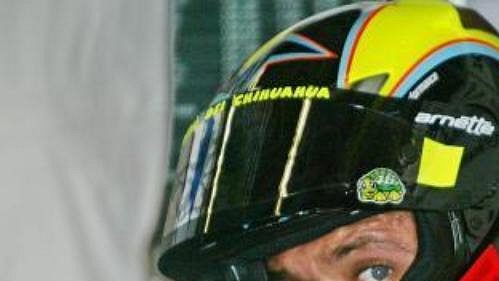 Ital Valentino Rossi byl nejrychlejším mužem první kvalifikace ve třídě MotoGP. Ital Valentino Rossi byl nejrychlejším mužem první kvalifikace ve třídě MotoGP.