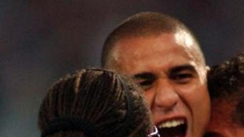 Útočník Juventusu David Trezeguet (uprostřed) na archivním snímku Útočník Juventusu David Trezeguet (uprostřed) na archivním snímku