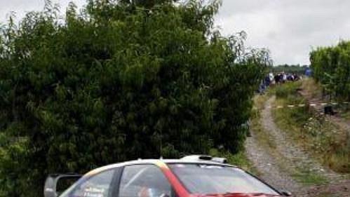 Francouz Sébastien Loeb se svým citroenem obhájil prvenství v Německé rallye. Francouz Sébastien Loeb se svým citroenem obhájil prvenství v Německé rallye.