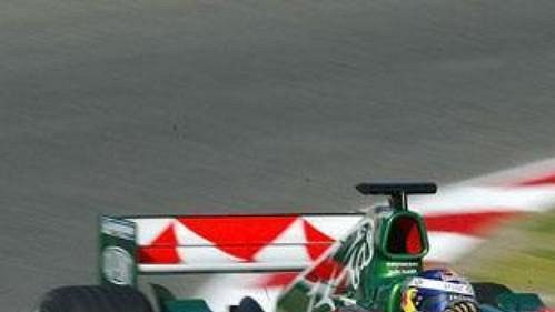 Christian Klien na jaguaru na okruhu při kvalifikaci na Velkou cenu Austrálie. Christian Klien na jaguaru na okruhu při kvalifikaci na Velkou cenu Austrálie.