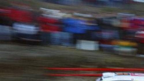 Sébastien Loeb za volantem vozu Citroën Xsara WRC Sébastien Loeb za volantem vozu Citroën Xsara WRC