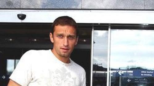 Stanislav Vlček (vpravo) nedávno posílil pražskou Slavii společně s Martinem Zbončákem. Stanislav Vlček (vpravo) nedávno posílil pražskou Slavii společně s Martinem Zbončákem.