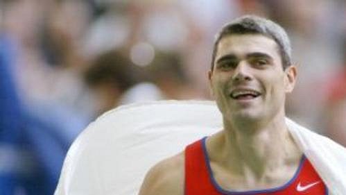 Oštěpař Rus Sergej Makarov, vítěz atletického mistrovství světa v Paříži. Oštěpař Rus Sergej Makarov, vítěz atletického mistrovství světa v Paříži.