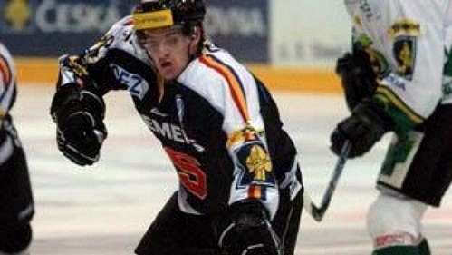 Sparťan Jan Marek (vlevo) pro nemoc z reprezentace vypadl - archivní foto. Sparťan Jan Marek (vlevo) pro nemoc z reprezentace vypadl - archivní foto.