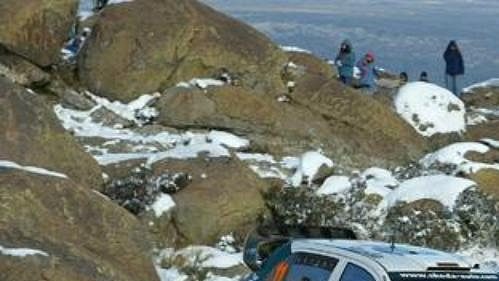 Armin Schwarz s Fabií WRC na trati Argentinské rallye. Armin Schwarz s Fabií WRC na trati Argentinské rallye.