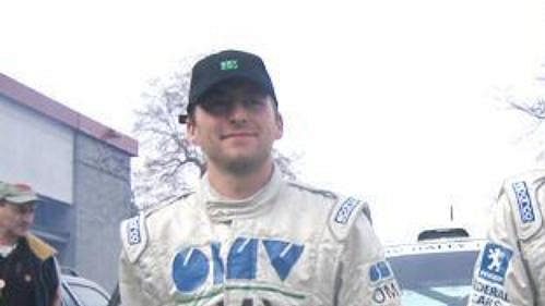 Štěpán Vojtěch (vpravo) si při Rallye Monte Carlo vyzkouší úlohu ledového špióna. Štěpán Vojtěch (vpravo) si při Rallye Monte Carlo vyzkouší úlohu ledového špióna.