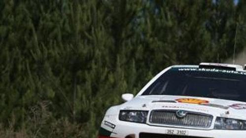 Colin McRae prověřuje 'letové vlastnosti' fabie WRC při Australské rallye. Colin McRae prověřuje 'letové vlastnosti' fabie WRC při Australské rallye.