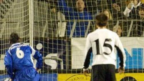Penaltu ohodnotily rakouské listy jako přísně posouzenou. Penaltu ohodnotily rakouské listy jako přísně posouzenou.
