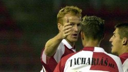 Fotbalisté Slavie chtějí v utkání se Smederevem zapomenout na matné výkony v lize. Fotbalisté Slavie chtějí v utkání se Smederevem zapomenout na matné výkony v lize.