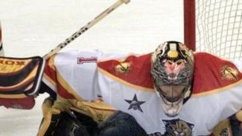 Roberto Luongo ještě v dresu Floridy. Roberto Luongo ještě v dresu Floridy.