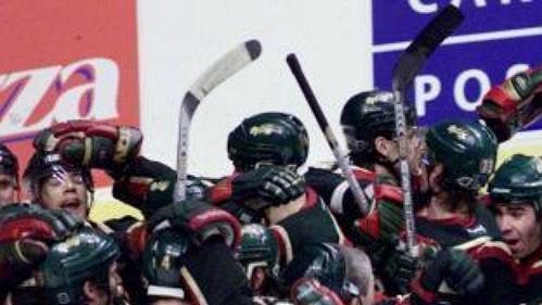 Hokejisté Minnesoty Wild zvládli další dokonalý obrat série. Hokejisté Minnesoty Wild zvládli další dokonalý obrat série.