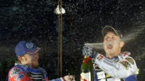 Nicki Pedersen z Dánska (vpravo). Nicki Pedersen z Dánska (vpravo).