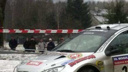 Peugeot 206 WRC, jehož posádku tvoří Roman Kresta a Miloš Hůlka. Peugeot 206 WRC, jehož posádku tvoří Roman Kresta a Miloš Hůlka.