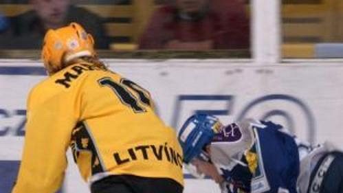 Hokejisty Litvínova nyní posílil zkušený obránce Jiří Veber Hokejisty Litvínova nyní posílil zkušený obránce Jiří Veber