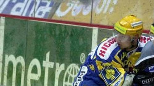 Hokeijsté Zlína prohráli v úvodu extraligy na ledě Sparty 1:3. Hokeijsté Zlína prohráli v úvodu extraligy na ledě Sparty 1:3.