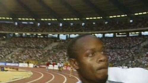 Asafa Powell po jednom ze svých sprinterských vítězství. Asafa Powell po jednom ze svých sprinterských vítězství.