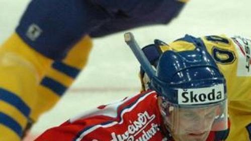 Jedním z nejznámějších hokejistů NHL na Karjale je detroitský Henrik Zetterberg. Na snímku v dresu Švédska během srpnové přípravy v České republice. Jedním z nejznámějších hokejistů NHL na Karjale je detroitský Henrik Zetterberg. Na snímku v dresu Švédska během srpnové přípravy v České republice.