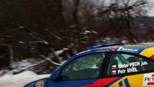 Václav Pech s Fordem Focus WRC na trati 40. ročníku Rallye Šumava. Václav Pech s Fordem Focus WRC na trati 40. ročníku Rallye Šumava.