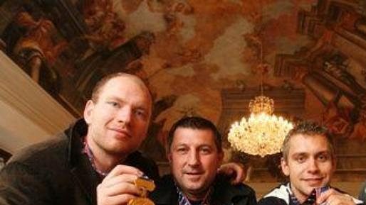 Zleva Jiří Novotný, Pavel Vlašic, Petr Gřegořek, a Filip Novák při návštěvě u primátora Zleva Jiří Novotný, Pavel Vlašic, Petr Gřegořek, a Filip Novák při návštěvě u primátora