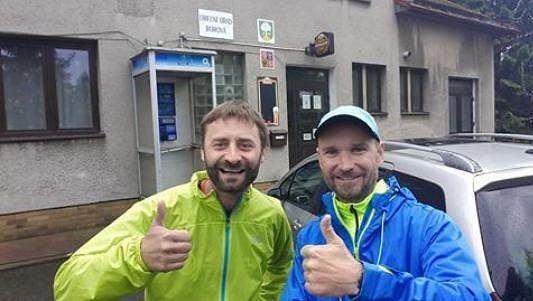 Ultravytrvalec David Chrištof se na chvíli připojil k Renému Kujanovi. Ultravytrvalec David Chrištof se na chvíli připojil k Renému Kujanovi.