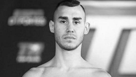 Osmadvacetiletý ruský boxer Maxim Dadašev zemřel. Osmadvacetiletý ruský boxer Maxim Dadašev zemřel.