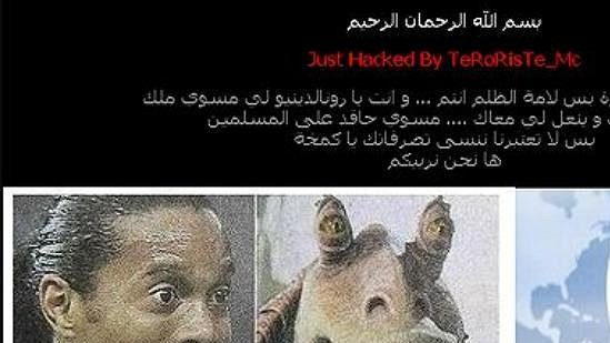 Hacker umístil na webové stránky fotbalisty Ronaldinha fotografii zavražděného teroristy Usámy bin Ládina. Hacker umístil na webové stránky fotbalisty Ronaldinha fotografii zavražděného teroristy Usámy bin Ládina.