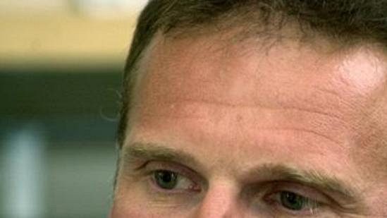I sám Dominik Hašek je zatím ze svých výkonů rozpačitý I sám Dominik Hašek je zatím ze svých výkonů rozpačitý