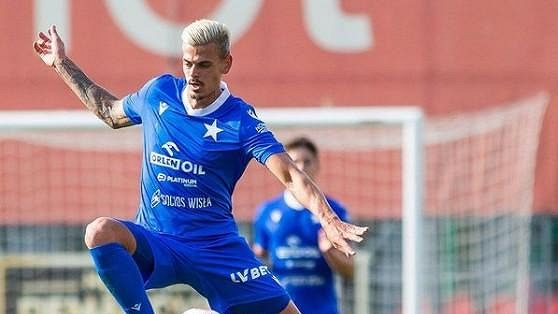 Český fotbalista Jan Kliment vstřelil v dresu Wisly Krakov první gól. Český fotbalista Jan Kliment vstřelil v dresu Wisly Krakov první gól.